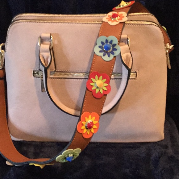 Isabelle Handbags - SOLD PENDING 💥NEW Isabelle handbag with tags